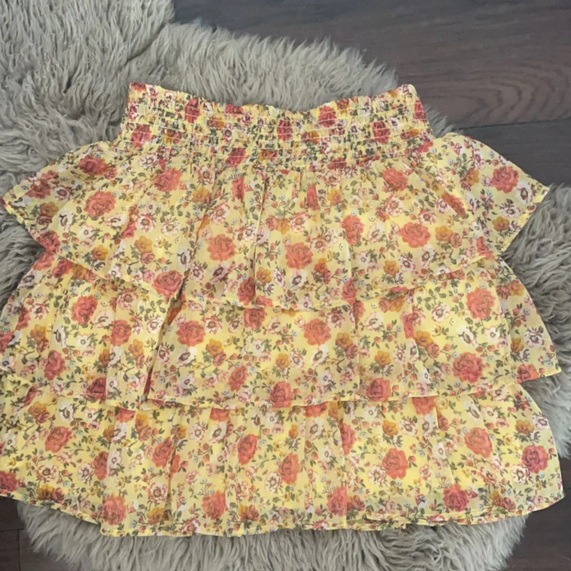 Sommar kjol med volanger 