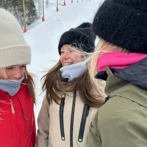 Buffar🌈 - Massa nya färger och buffar finns på vår instagram!!🌈🤍 Köp sker på instagram DM @buffituf!