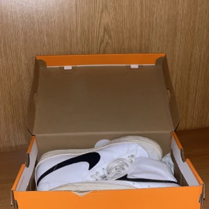 Nike Blazers - Bara använda några få gånger. Passar 42