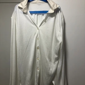 Blus siden  - Blus siden likande mattiall m/l 