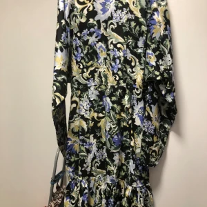 Klänning  - Känning by Gina tricot st M stor 