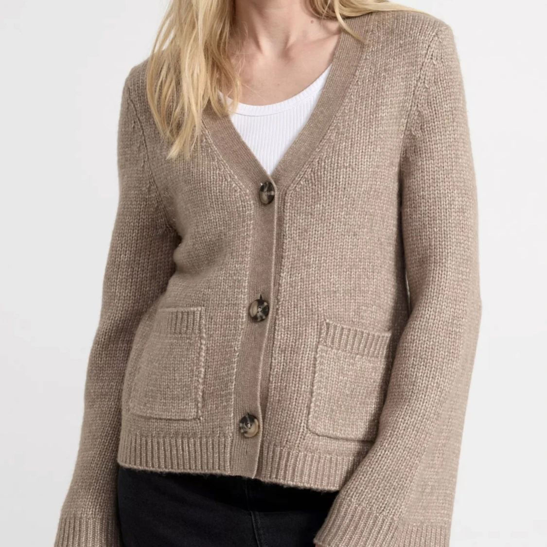 Gullig kofta med fickor  - 90