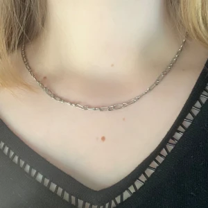 kedja - silvrigt kedjehalsband🤗