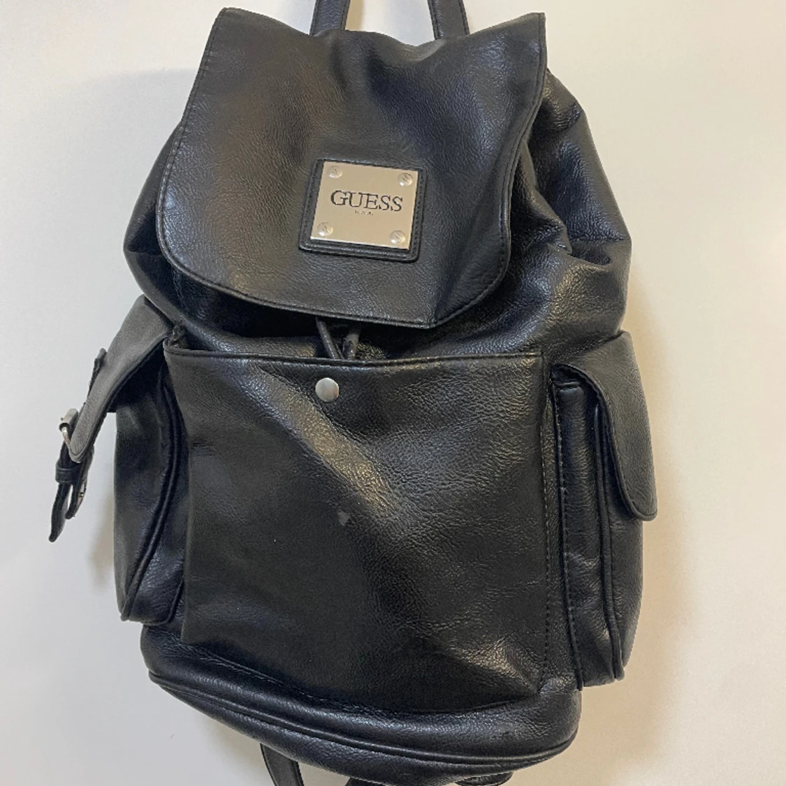 Guess läderryggsäck 