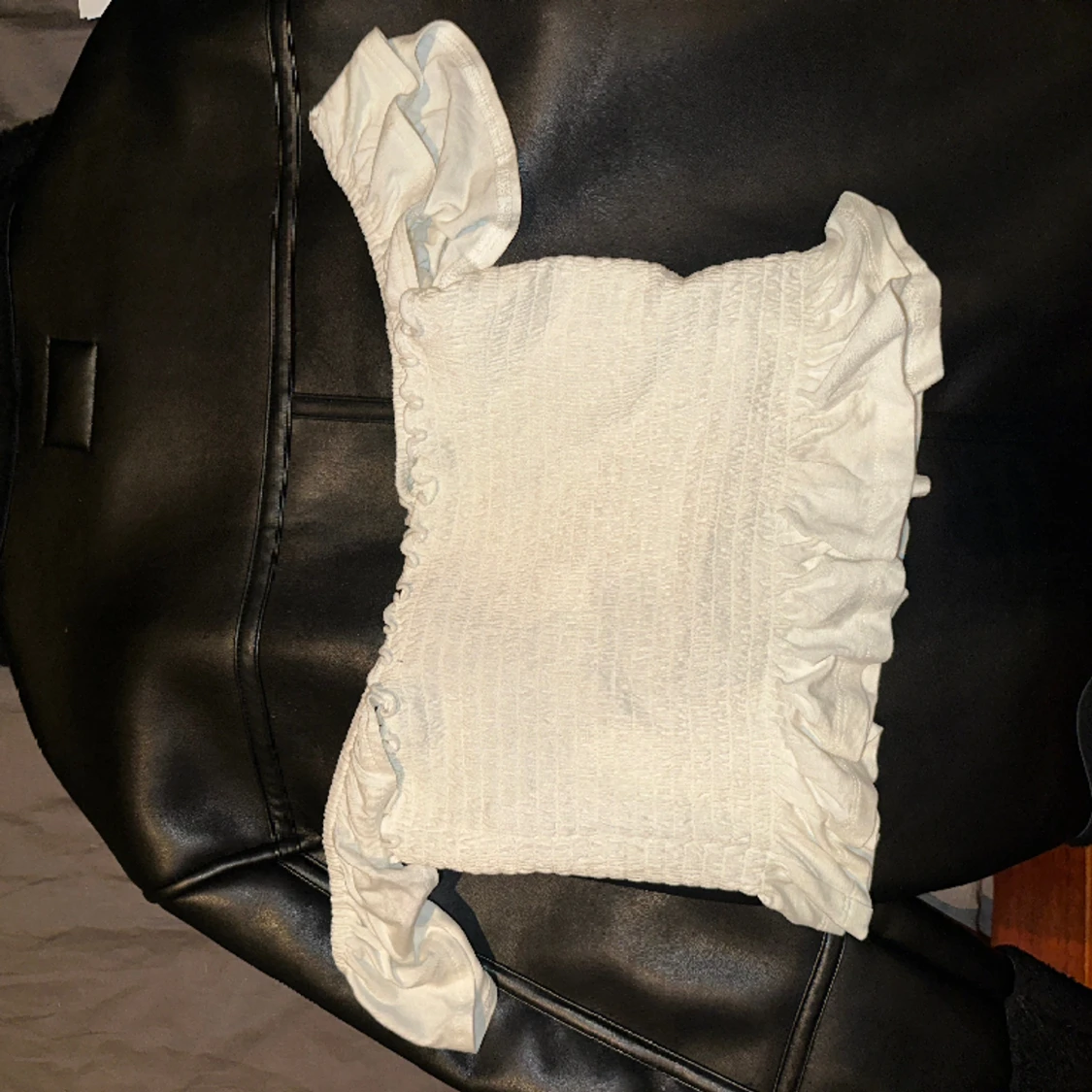 Vit croptop från Forever21 (både offshoulder å inte) - 90