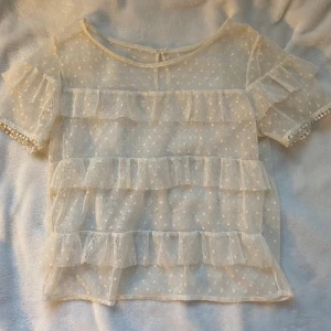 Söt spetstopp 💋 - Så himla söt och stilren! Säljer för att jag sällan använder💖 