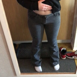 Low Waist jeans - Helt nya Low waist jeans bara testade, tyckte inte dom satt bra på mig. Men skitsnygga annars