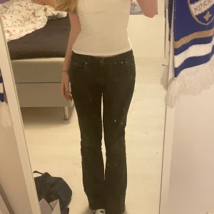 Svarta zara jeans - Inte myxket använda, low waist bootcut
