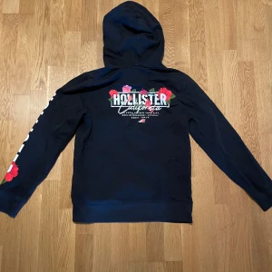 Hollister hoodie  - Storlek S Svart
