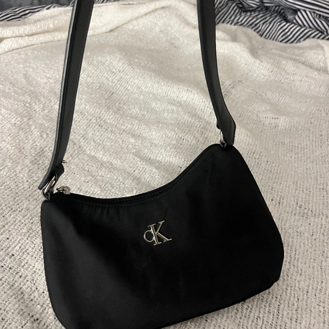 Liten handväska 🖤 - 91