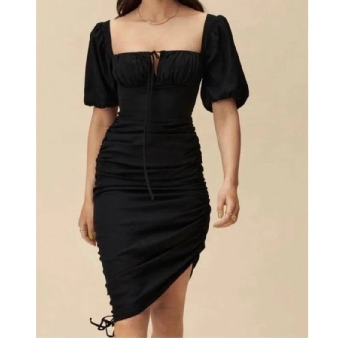 Svart klänning Adoore