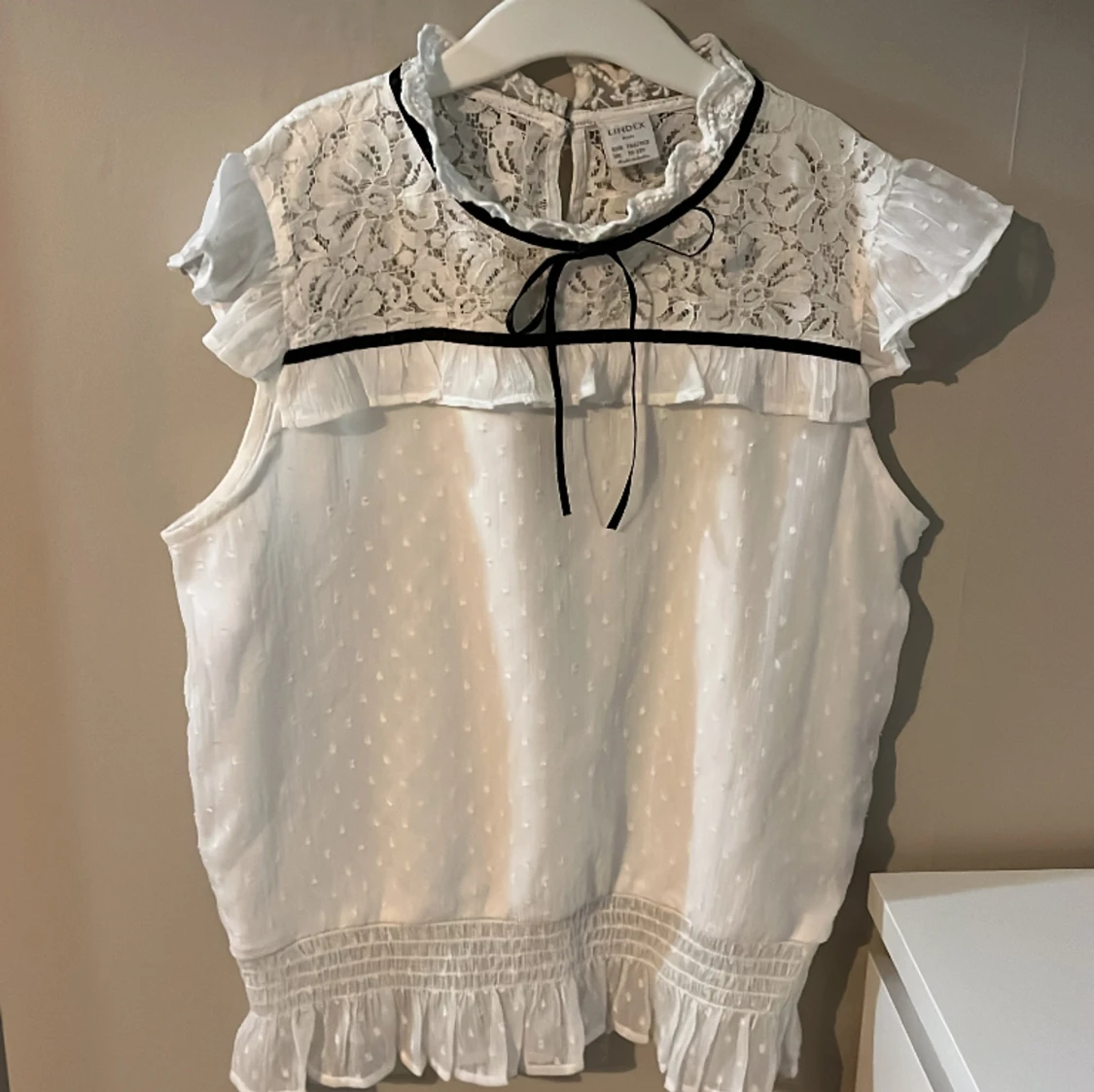 Kortärmad blus från lindex