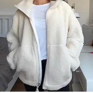 Teddyjacka - Fin teddyjacka från H&M❤️‍🔥