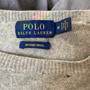 Polo Ralph Lauren tröja i marinoull som är i fint skick 😍💗💝💕❣️