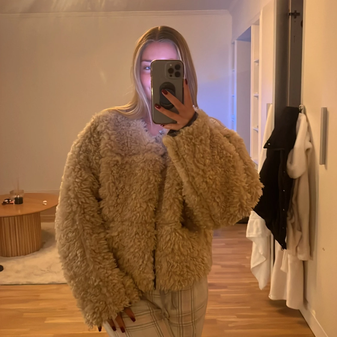 Stand studio jacka  - 90