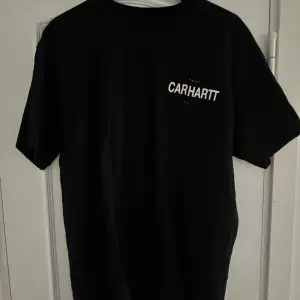 T-shirt från Carhartt i fint skick