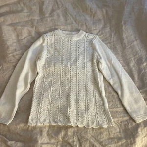 Stickad tröja💕 - Aldrig använd jätte fin stickad tröja 