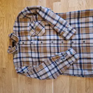 Oversize shirt Q00% polyester