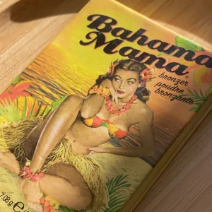 Bahama Mama bronzer H&M🌟 - En bronzer från H&M, säljer den för att jag har köpt en annan bronzer💕. Andvänd fåtal gånger. Nypris 200kr 