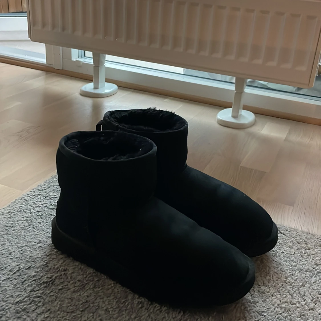 UGGS - 90