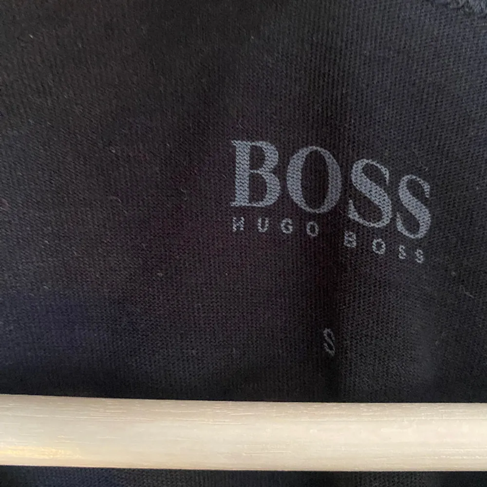 Fin skick . T-shiiit från Hugo Boss . T-shirts.
