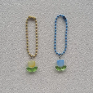 Flower charms - Dm för att köpa!! Frakten är inte inkluderat i priset! 15kr var, 30kr set :) 
