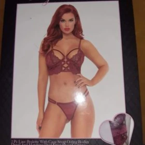 Bh+trosa  - Nytt oanvänt från min butik ,vinrött sexiga underkläder 