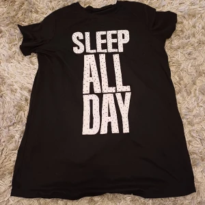 Ny nattlinne i 3xl - Ny och oavänd.