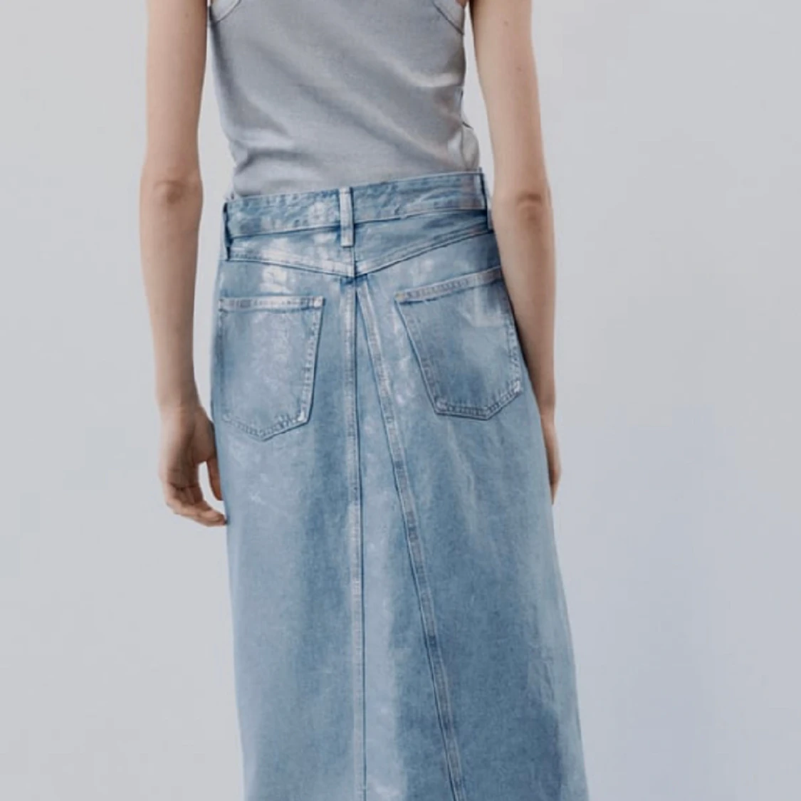 Söker kjol storlek L  - 91