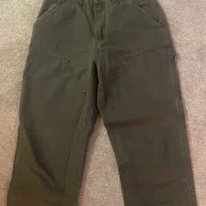 Carhartt Double Knees - 28x31 i utmärkt skick och tvätten är så jäkla snygg!!