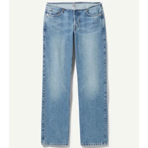 Arrow raw jeans weekday - Säljer lågmidjade jeans från weekday då dom inte kommer till användning. Nyskick. Slutsålda på hemsidan, nypris 600kr