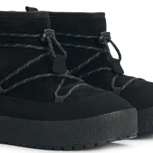 Tretorn - Aspa Hybrid 38 - Sparsamt använda kängor / boots från Tretorn i modellen Aspa Hybrid i storlek 38. En vattentät version av Inuikii 🩵  Nypris 1499 kr. Säljes på grund av för små. Kan fraktas eller mötas upp i Stockholm.