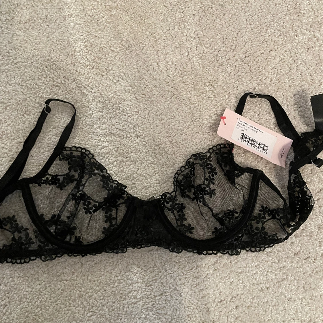 Oanvänd jättefin bh från Nelly! - 90