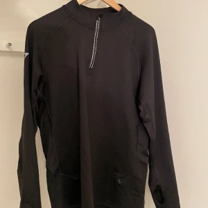 Gymshark zip tröja - Jättefin tröja som jag använt en gång så den är typ så gott som ny