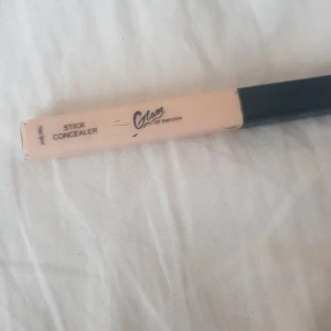 Concealer - Concealer i färg 20. Från glam of sweden 