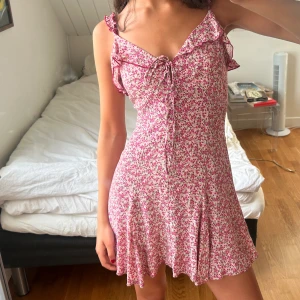 Klänning - Blommig sommarklänning🌸🌺