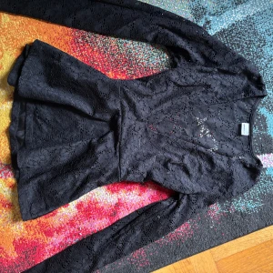 Blus - Ingen skada Köp via vinted