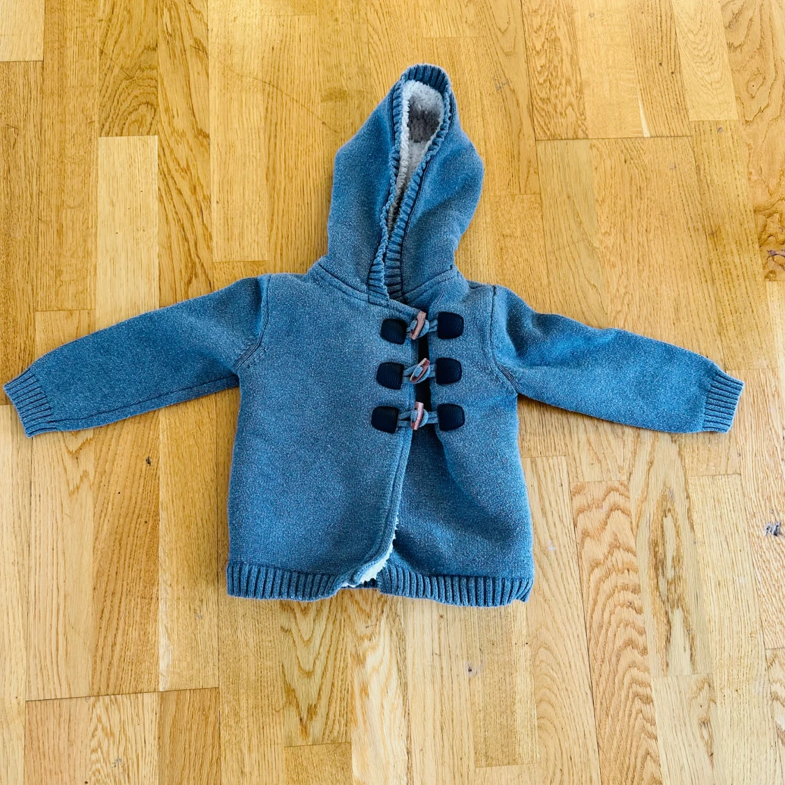 BPC fodrad munktröja. Storlek 92/98. Använt skick.