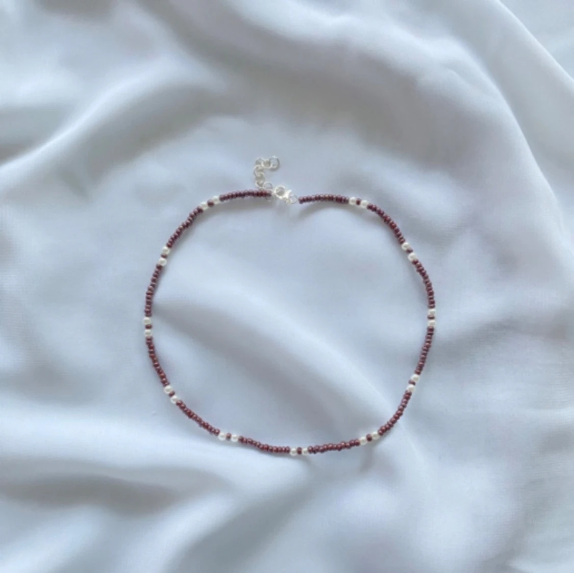 Enkel Pärlhalsband (styck pris) - 90