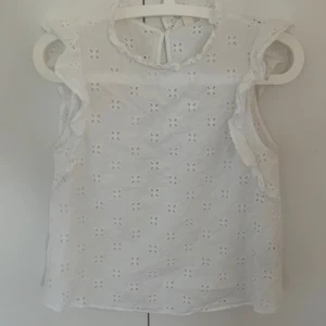 Sommartopp  - Passar tyvärr inte mig, pris kan diskuteras! Lånade bilder 🩷