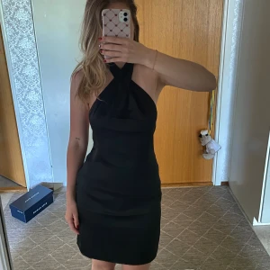 Klänning - Helt oanvänd med prislapp kvar från NA-KD, strlk 36💗 nypris 499kr säljer för 250!