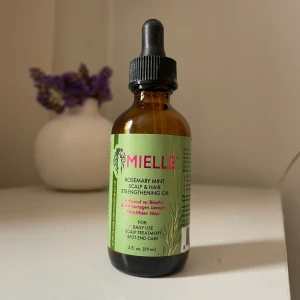 Rosmarinolja - Säljer rosmarinolja ca 60-70% kvar