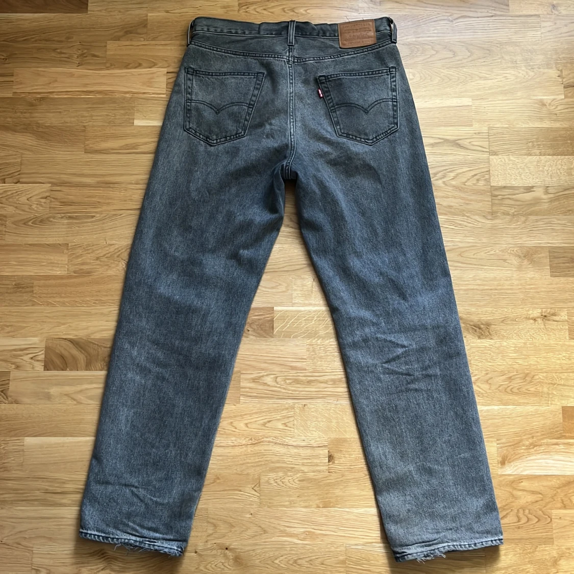 Levis jeans stay loose - 90