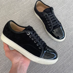 Lanvin Skor - Säljer dessa sjukt feta lanvins i skit bra skick! | Storlek 40 (UK6) Sitter större | Box, Extra Snören ingår | Hör av dig för fler bilder eller om du har någon fundering 🤝