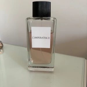 Dolce & Gabbana parfym  - Mer än halva kvar 