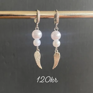 Örhängen  - Frakt 18kr ❤️