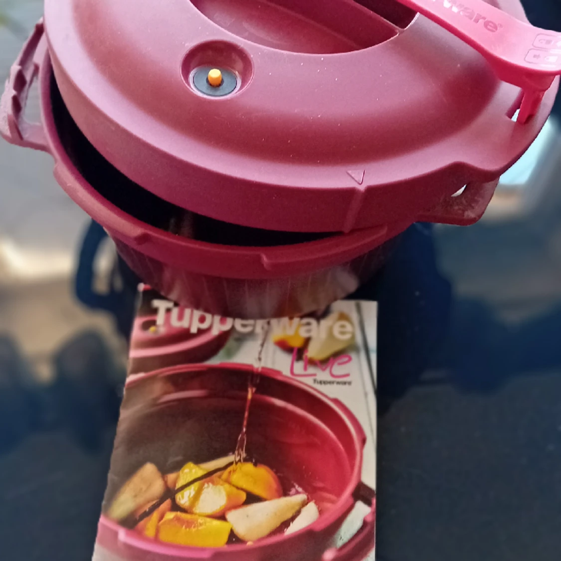 Tupperware slow cooker  - 27