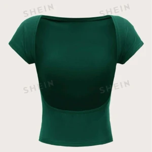 Topp med öppen rygg - En topp med öppen rygg, helt oanvänd, säljer då jag har en annan, storlek xs 🫶🏼