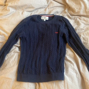 Tröja - Bra skick andvänt 3 ggr