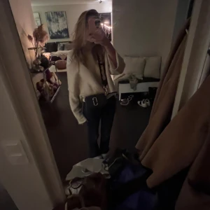 Marc Jacobs väska!!! - Intressekoll!!! Kollar ifall någon är intresserad av att köpa min Marc Jacobs väska. Inga tecken på användning, skriv för funderingar. Köpt för 4000kr!🤍🙌🏼